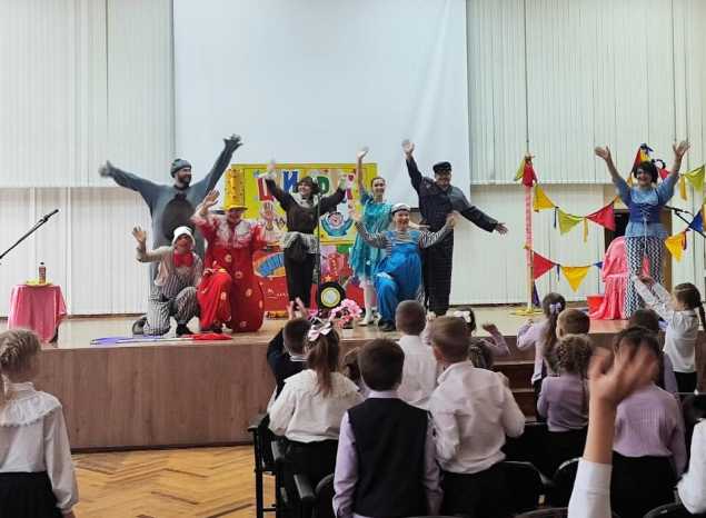 Группа «Калейдоскоп» выступила в школе № 36 г. Пензы